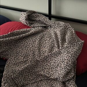 Abercrombie & Fitch Leopard Print hoodie